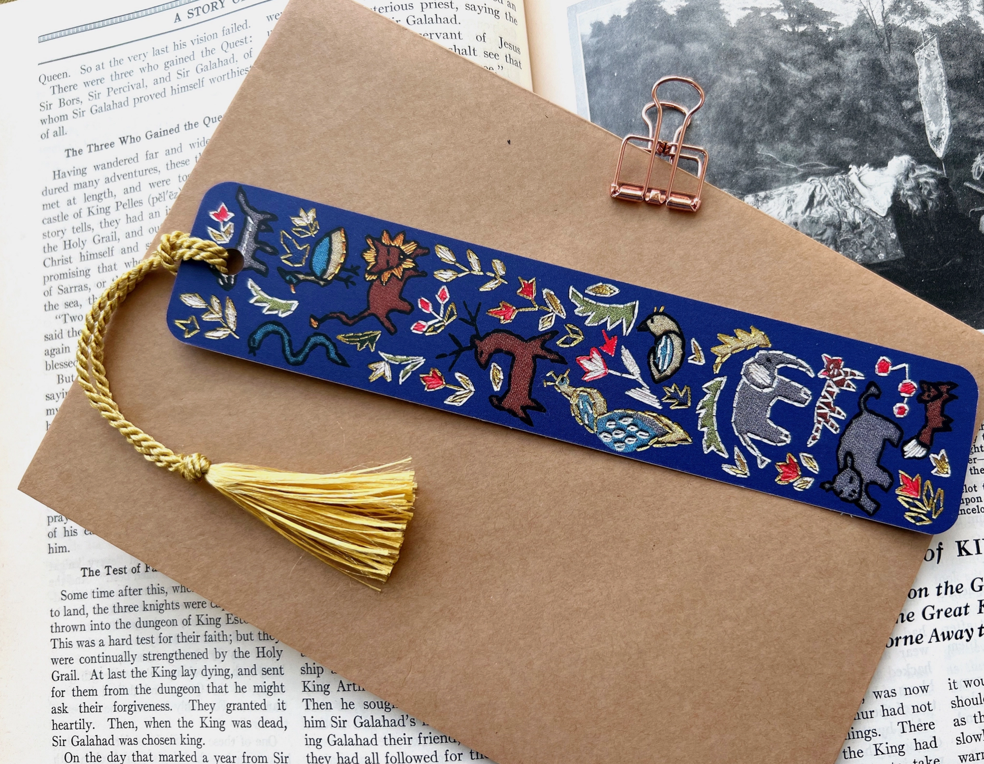 Bookmark - Embroidery Wildlife w/ Tassel