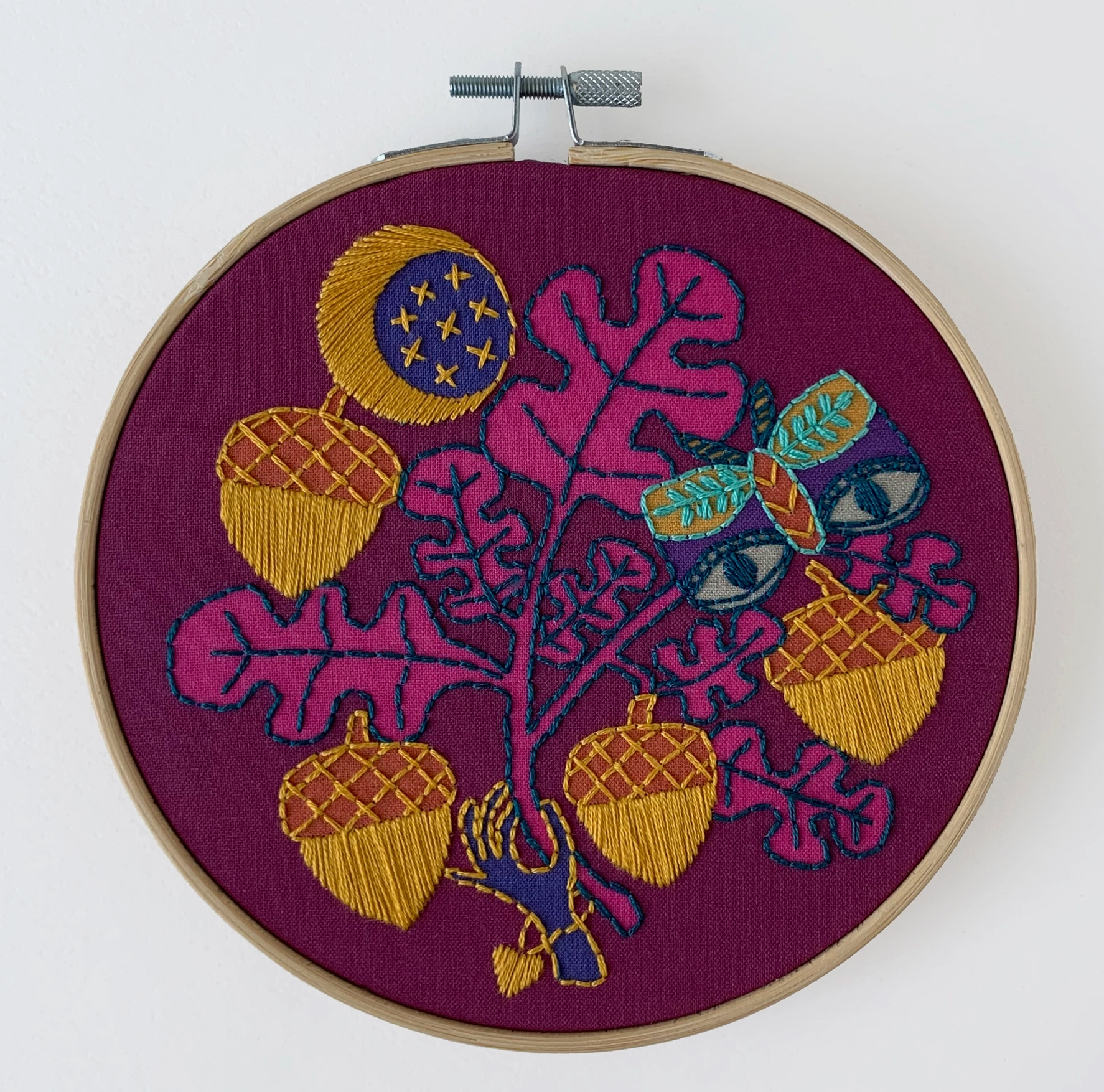 DIY - Embroidery - Acorns