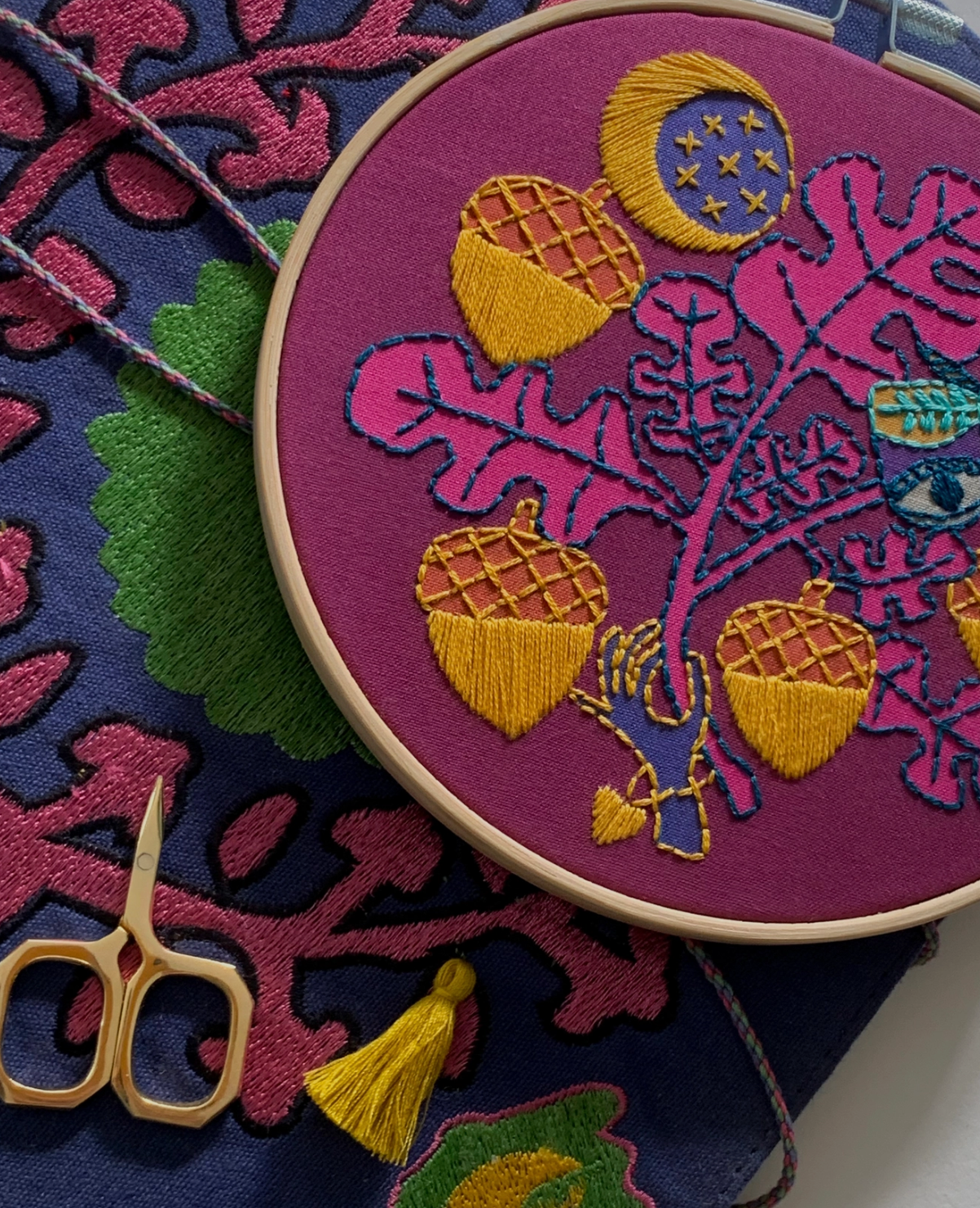DIY - Embroidery - Acorns
