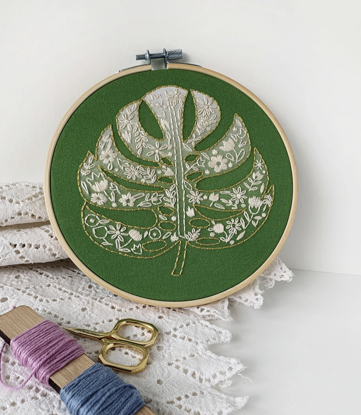 DIY - Embroidery - Monstera