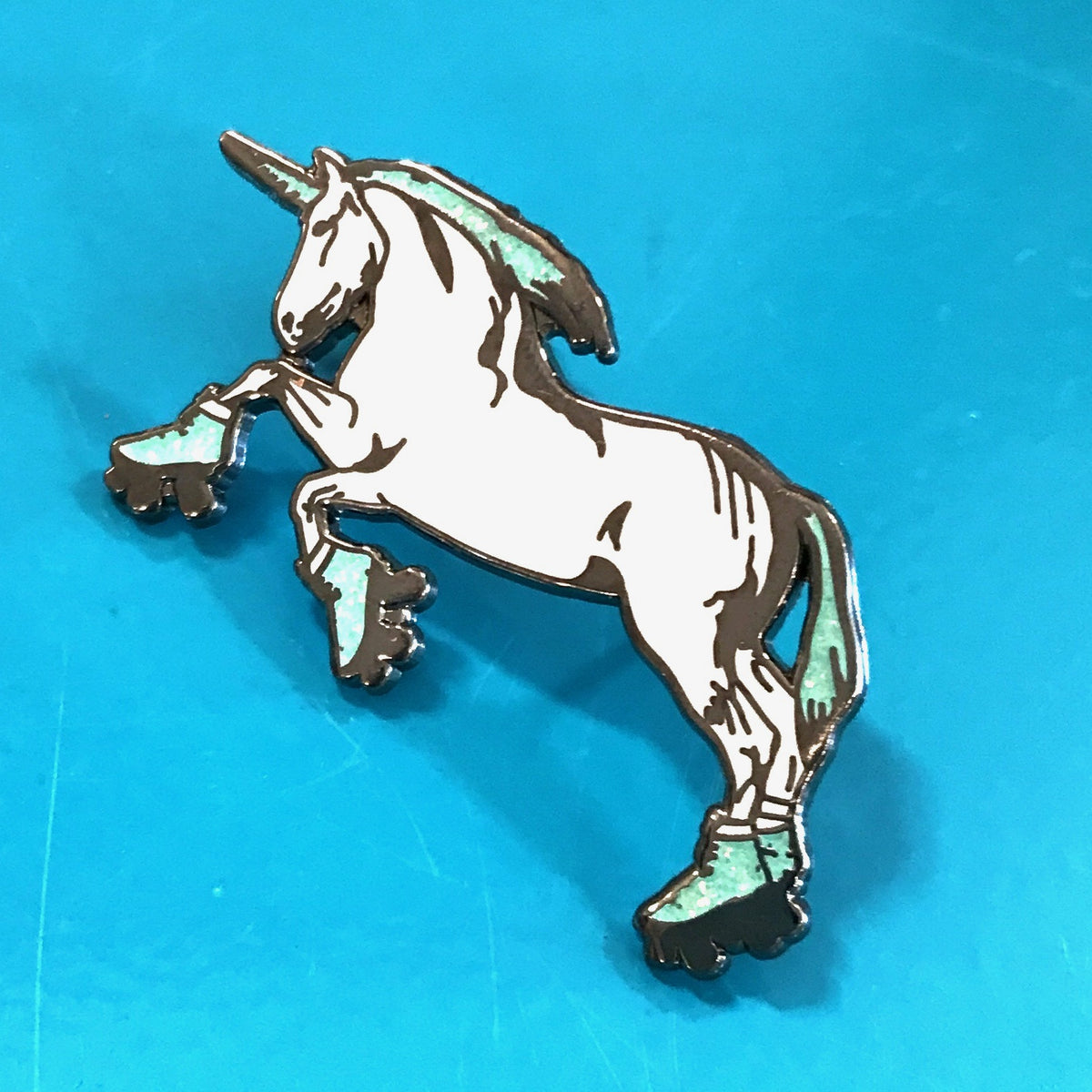 Enamel Pin: Roller Skating Unicorn - Mint - GLITTER