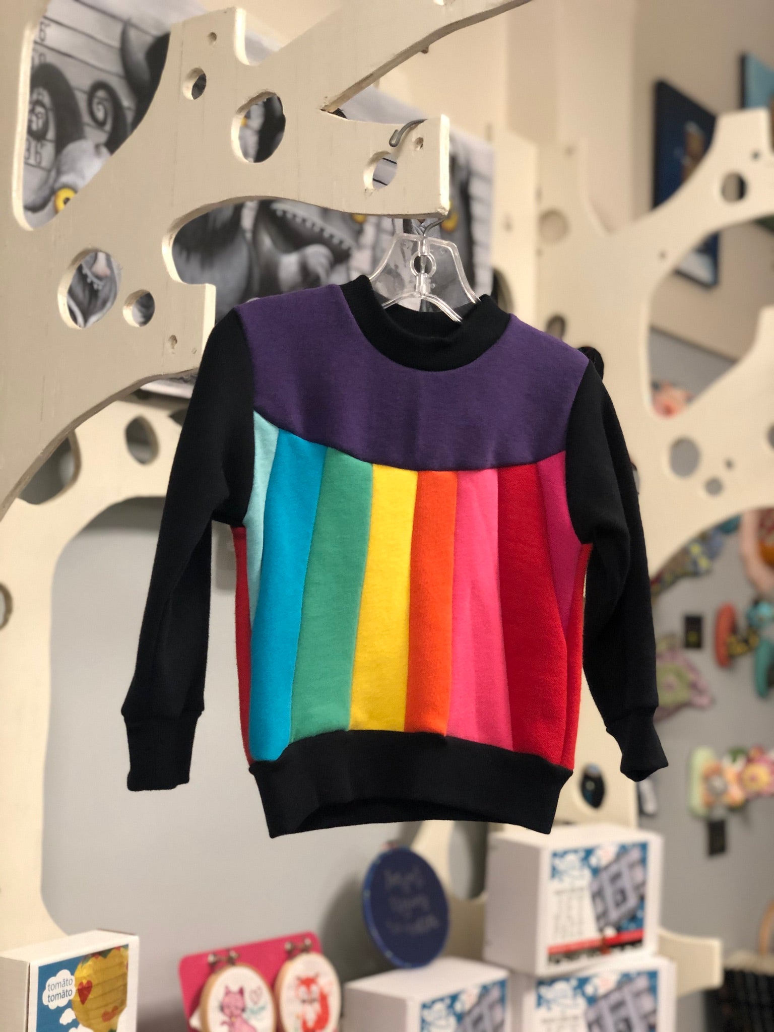 Sweatshirt - Rainbow Belly